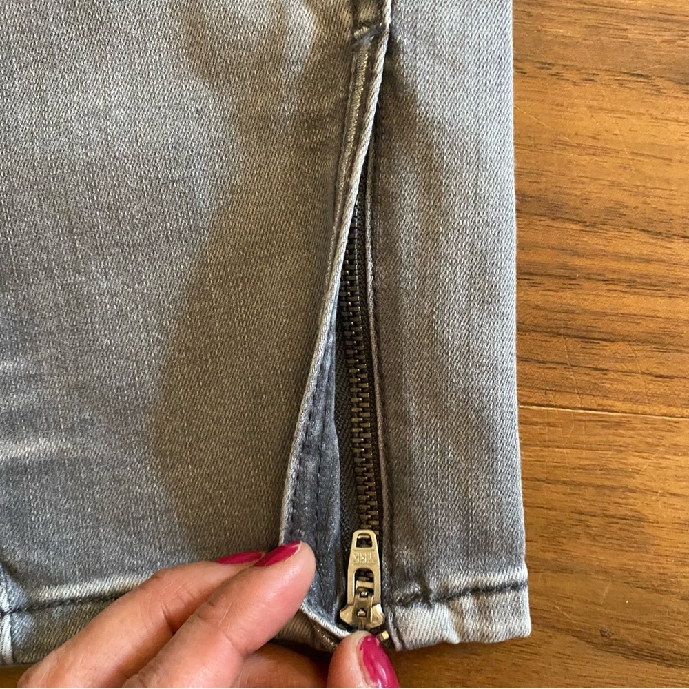 WHBM Gray Skinny Ankle Jeans Size 12 NWT - Picture 8 of 8